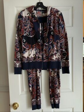 JOHNNY WAS Woman’s Paisley Hooded Sweat Jacket & Pants Set - Cute Paisley Print